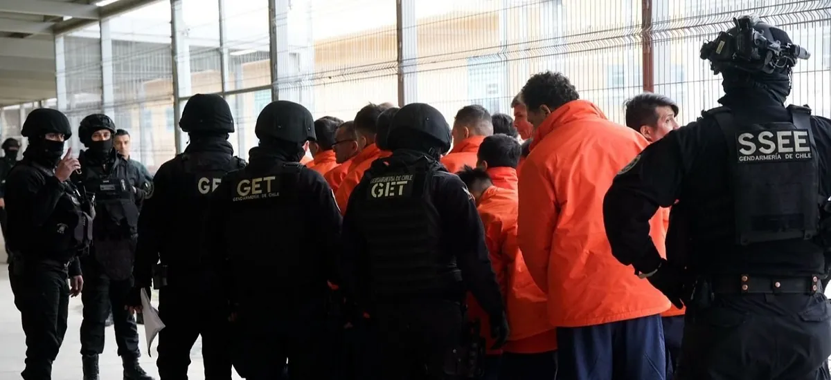 Chile traslada a 191 presos a cárcel en Talca con mayor seguridad