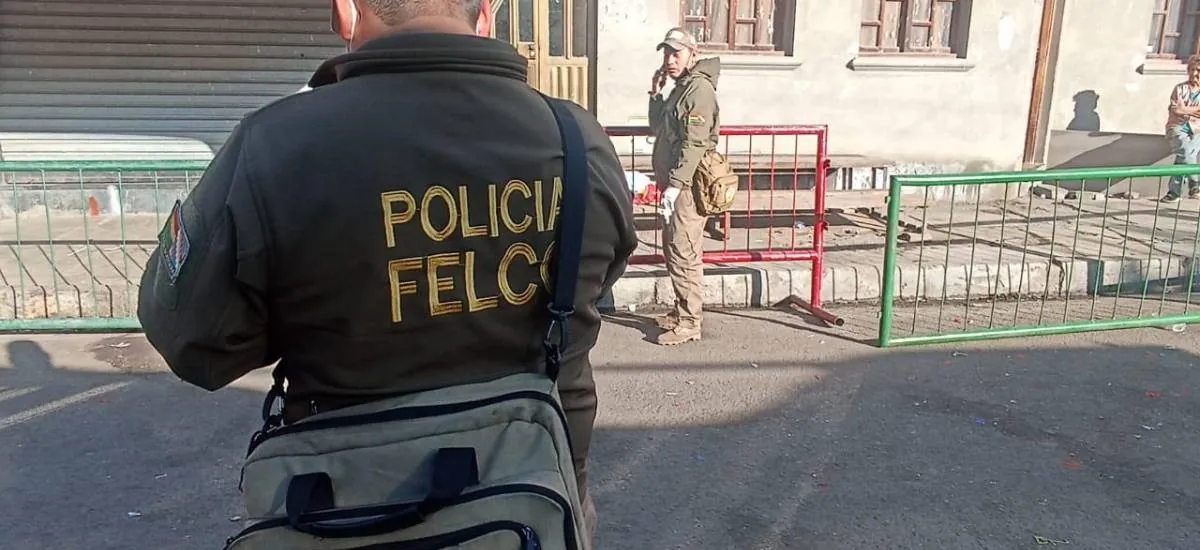 Tragedia: Hallan a cuatro personas sin vida dentro de una casa, incluido un hombre que llegó a ayudar con un parto