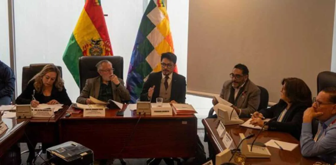 Bolivia reafirma gestión diplomática para resguardar la homologación de títulos profesionales en Argentina