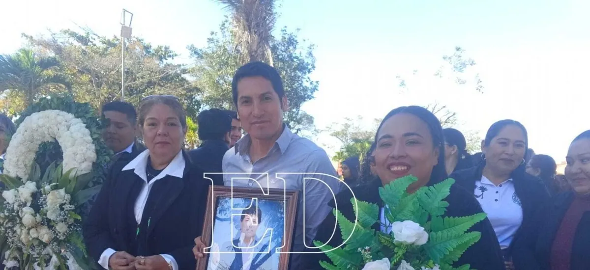 Educación de Santa Cruz le rinde homenaje póstumo al alcalde Pablo Eddie Guaristi
