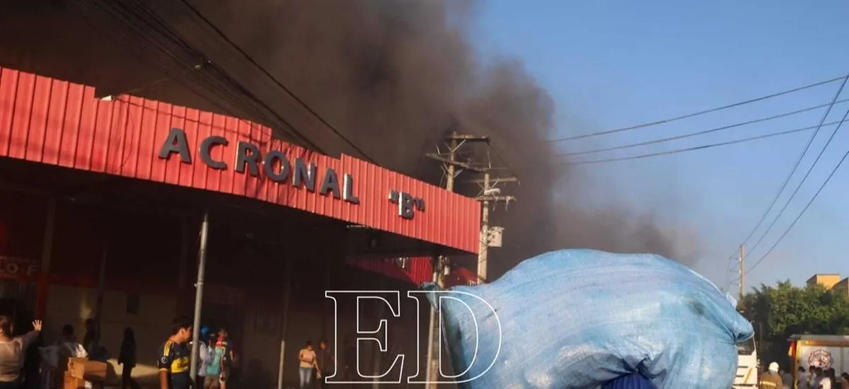Barrio Lindo: Fiscalía apunta al sector de plásticos, útiles y pirotecnia como origen del incendio