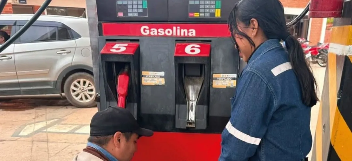 YPFB asegura que las filas por gasolina desaparecerán totalmente en dos o tres días