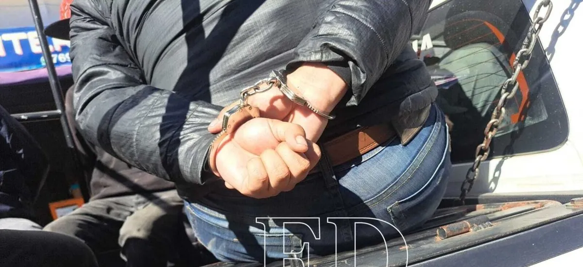 Siete aprehendidos, entre ellos un menor de edad, tras ser hallados con explosivos y machetes en la UMSS