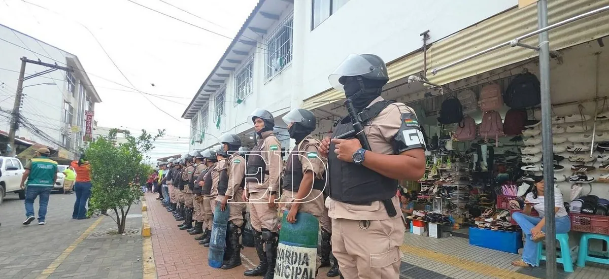 Los Pozos: la Alcaldía busca evitar que los comerciantes vuelvan a ocupar las aceras