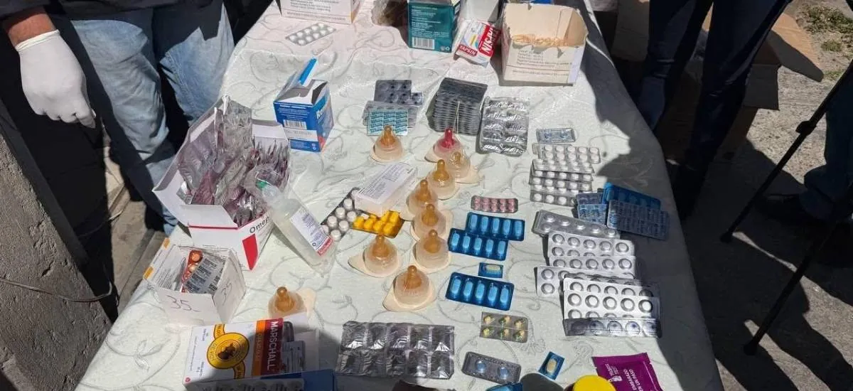 Intervienen farmacia por presunta venta de fármacos de contrabando y aplicación de inyectables vencidos