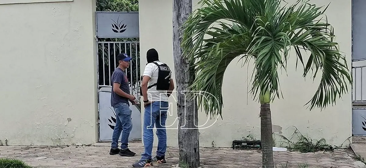 Secuestran joyas, armas, un vehículo y la ropa que usaron los atracadores de la joyería