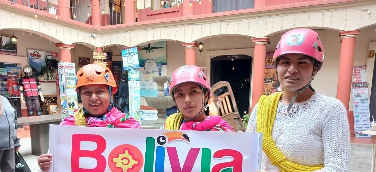 Cholitas escaladoras dan ejemplo de resiliencia, en el mes de La Paz