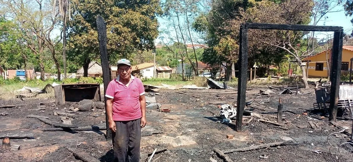 En Ascensión de Guarayos ardió una rústica vivienda donde vivían cinco familias