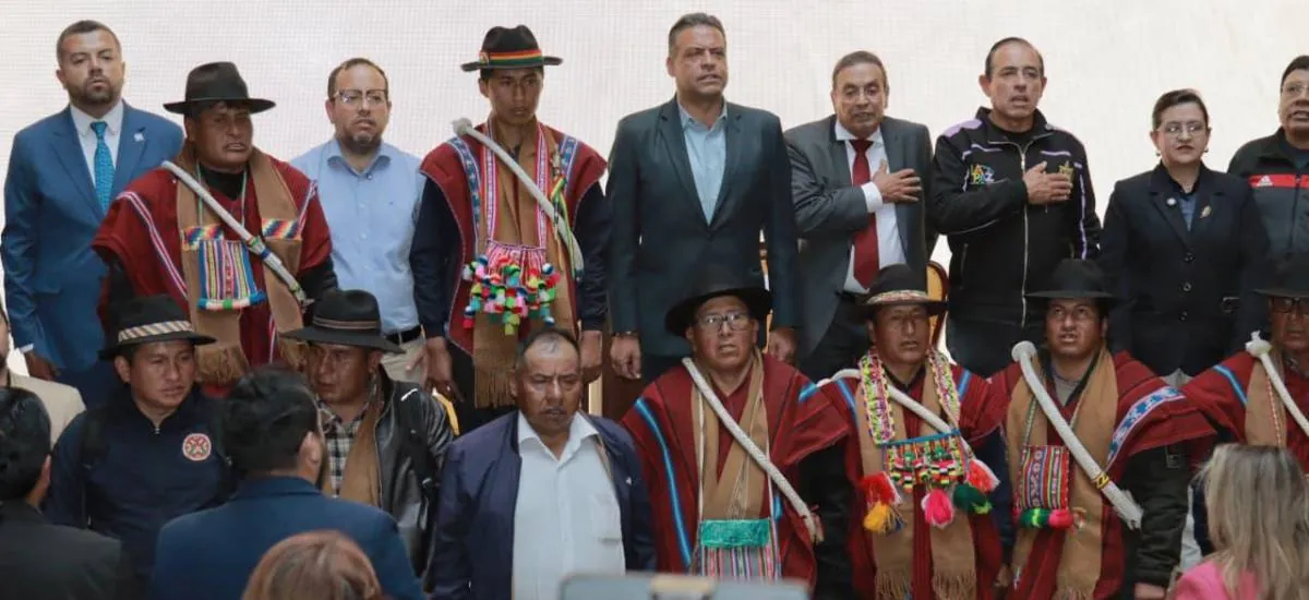 Autoridades, empresarios y organizaciones sociales firman un acuerdo por la unidad y el desarrollo de La Paz