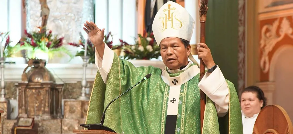 Monseñor Leigue: “Así como la familia unida sale adelante, el país también necesita unidad”