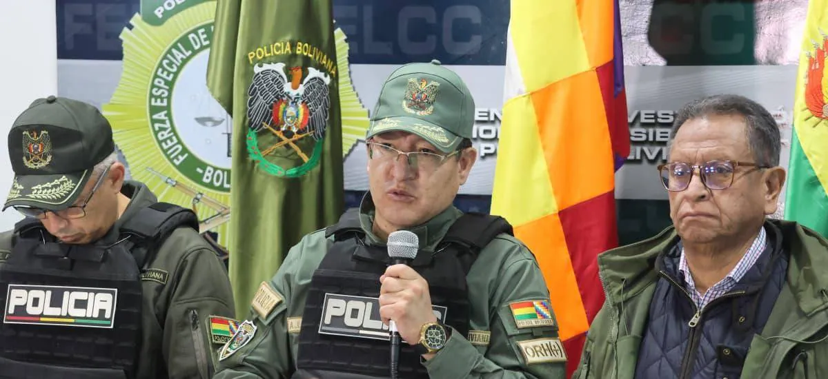 Identificación biométrica permitió dar con banda que atracó joyería en Santa Cruz, informa la Policía