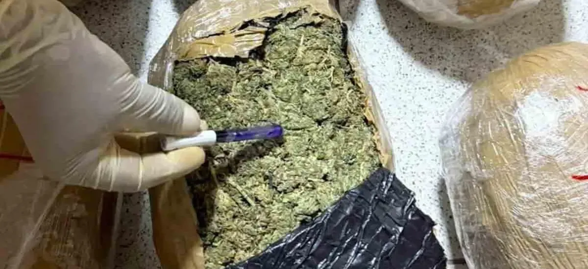 Aprehenden a un fiscal acusado de liberar a un hombre hallado con más de media tonelada de marihuana