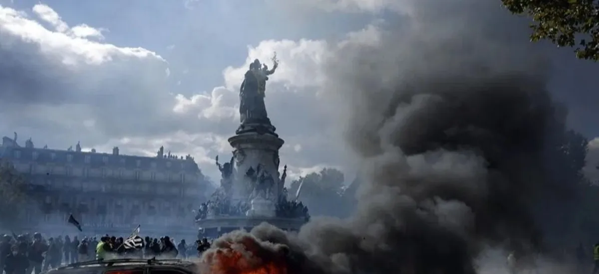 Los detenidos en las protestas en Francia ascienden a 2.000 con 600 agentes heridos