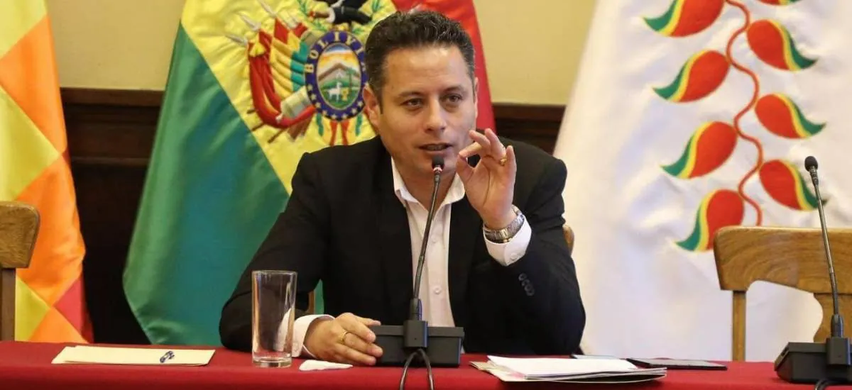 “Yussef Akly se pasea como si nada”: Lara cuestiona que expresidente de YPFB esté libre