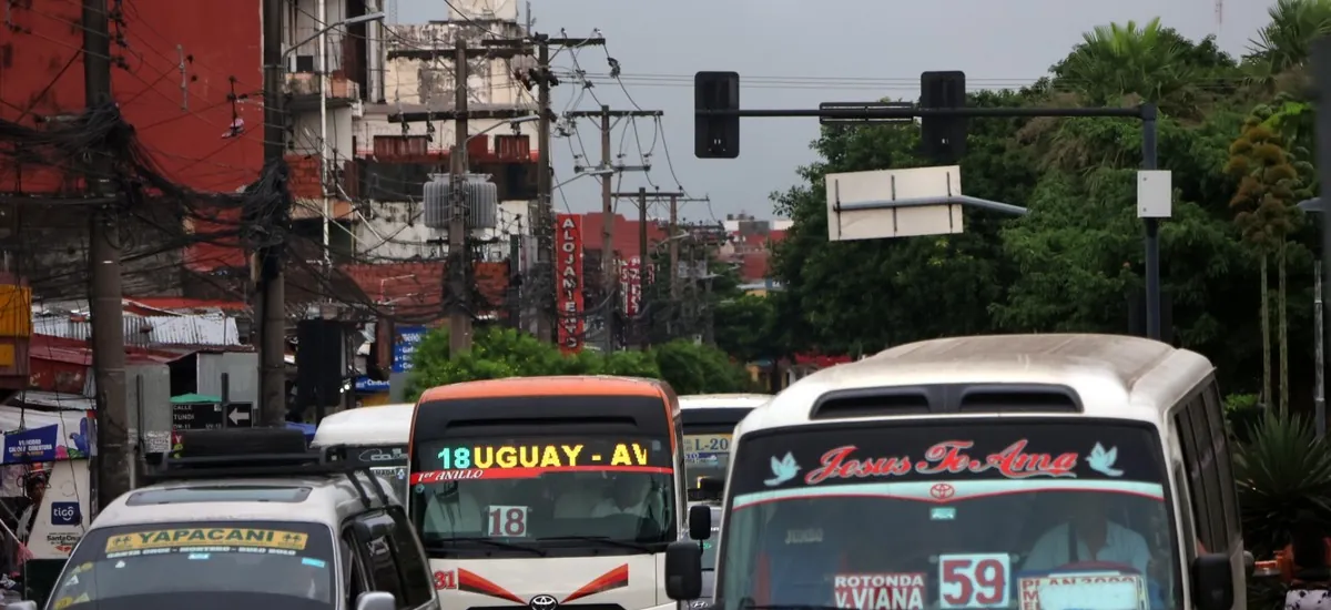 Alcaldía cruceña descarta incremento en la tarifa del transporte público