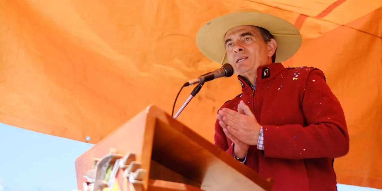 Paz reitera la necesidad de nueva ley de hidrocarburos para impulsar inversiones, empleo y regalías en La Paz