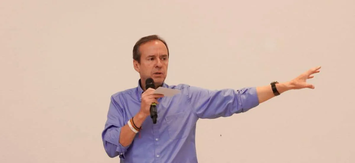 “Si no cambiamos la Constitución tendremos que cocinar a leña”: Tuto anuncia una propuesta de reformas