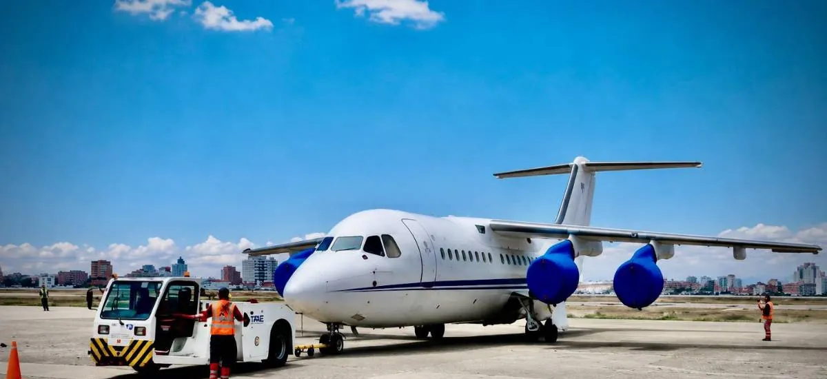 Línea aérea tramita licencias para operar, en especial en Potosí, dice ministro Zamora