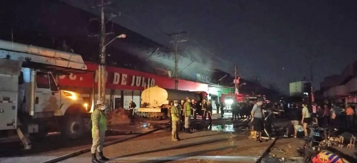 Cerca de 15.000 familias están afectadas por el incendio en Barrio Lindo y el Gobierno anuncia alivio financiero y tributario