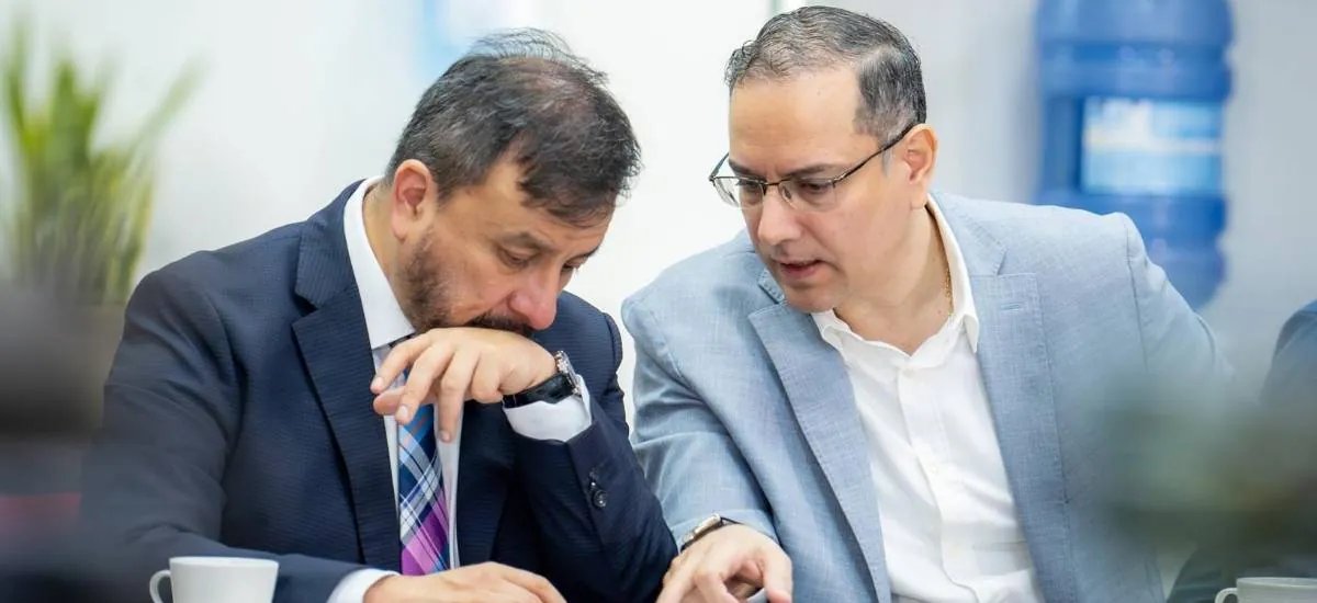 Diputado Rada: Comisión recomienda ampliar investigación contra Akly y Medinaceli por la gasolina basura
