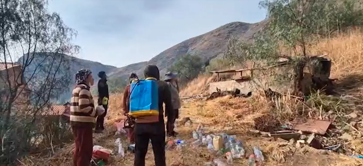 Las llamas asedian a varias viviendas en Erquiz Ceibal, Tarija