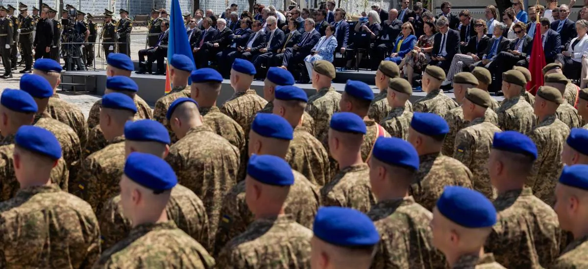 Cónsul de Ucrania reconoce enlistado de extranjeros en la guerra, pero dice que es “voluntario”