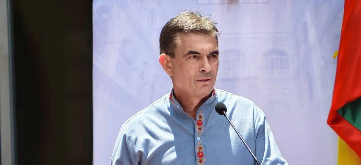 Paz dice que decretos publicados cuidan los bolsillos de los bolivianos y explica los alcances